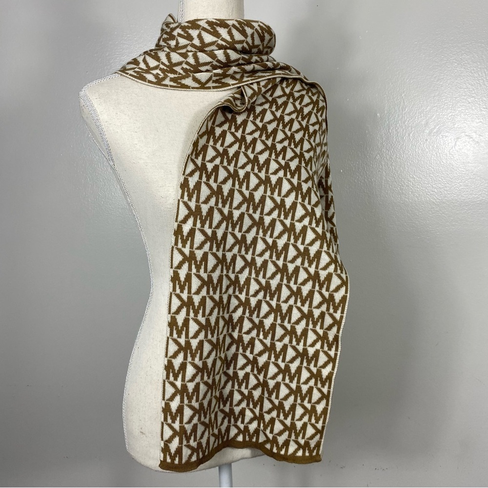 Michael Kors Monogrammed scarf in tan and white